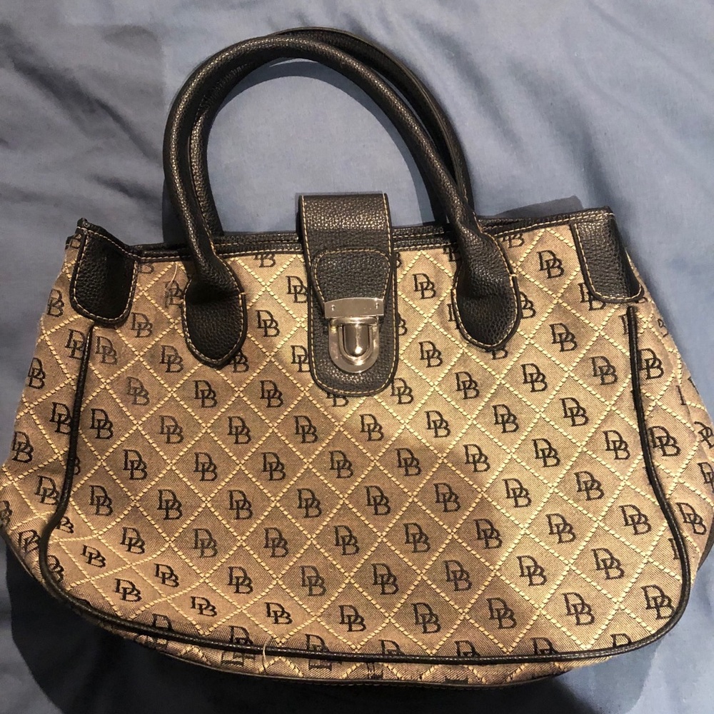 dooney& bourke purse